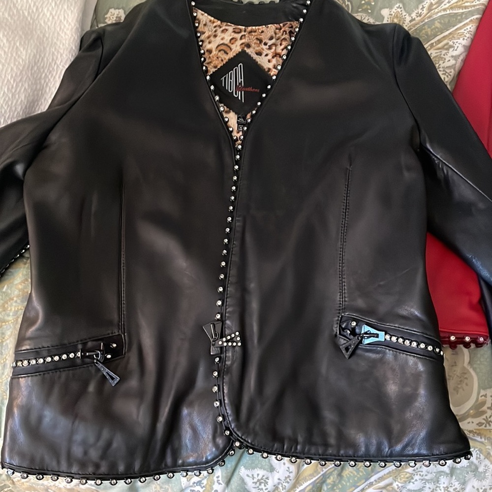 Tiboa Leather Jacket - Picture 5 of 6